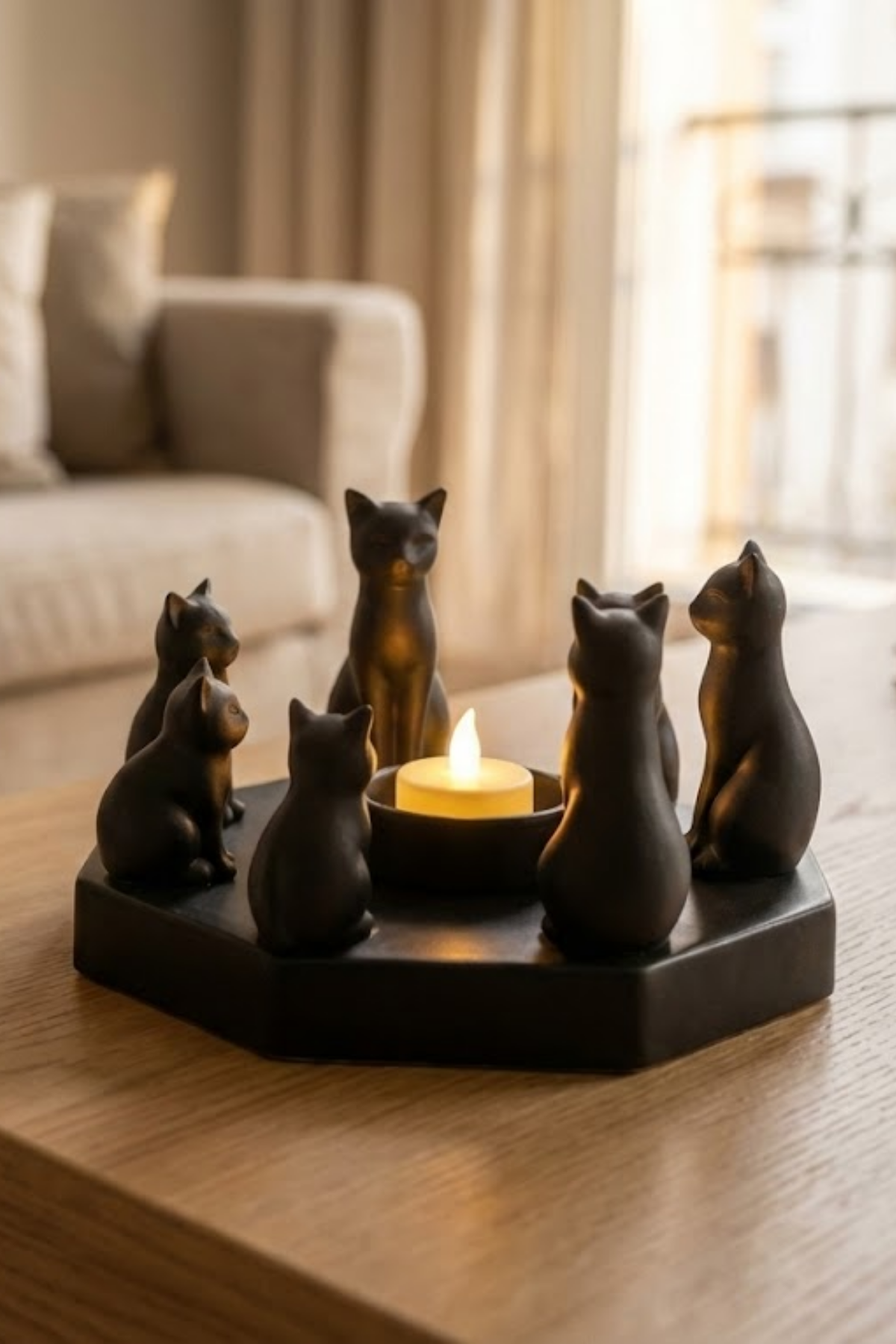 Yoga Yapan Kedi Figürlü Dekoratif Mumluk ve Takılık